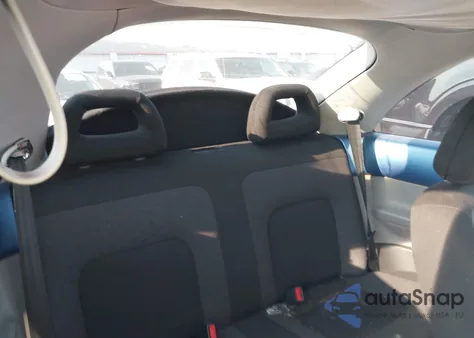 1998 Volkswagen New Beetle from USA, damaged, VIN 3VWBB61C2WM027802